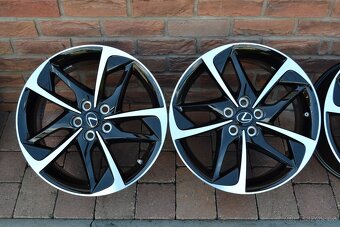 5x114,3 R17 Hliníkové disky Originál Lexus CT - 5