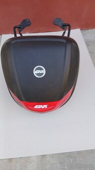 Nosič kufru GIVI na KTM Duke 125/200/390 - 5