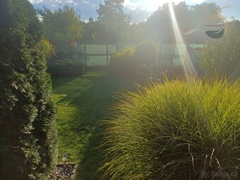 Chata u řeky v Přešticích – klid, příroda a kouzelná zahrada - 5