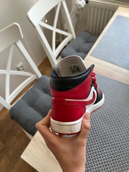 Prodám Nike Air Jordan 1 Mid - 5