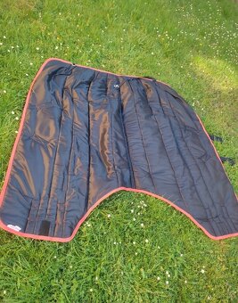 Nová stájová deka Horseware Loveson 300g - 5