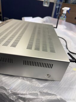 Marantz NR1510 - stříbrný AV 5.2 AV receiver - 5