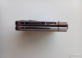 Samsung Galaxy Z Flip 4 - 5