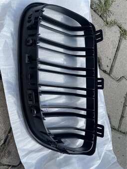 BMW E92 ledvinky matně černé - 5