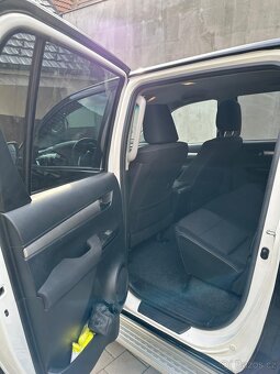 Toyota Hilux - 5