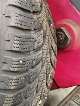 Zimní Nokian 185/60/15, 5x100 et 38 - 5