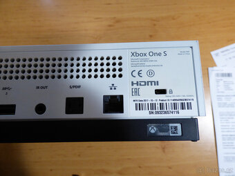 Xbox One S 500GB s příslušenstvím - 5