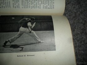 tenis René Lacoste, R.v. Fichard, házená 7/11 hráčů,odbíjená - 5