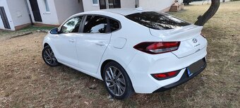 Hyundai i30 fastback - 5