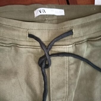 Chlapecké tepláky různých značek - 5