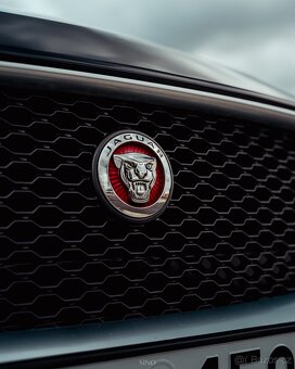 Jaguar XE R-sport AWD 4x4 Navi 2.0D 132kw - 5