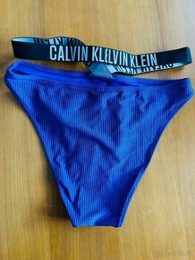 Nové plavkové kalhotky, CK vel. L - krásná barva - 5