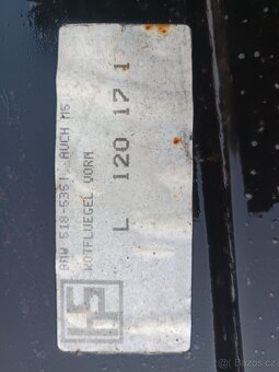 Levý přední blatník E34 5  518-535 - 5