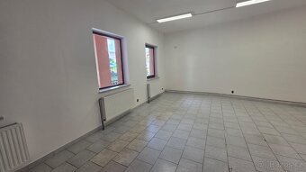 Pronájem obchodních prostorů v centru Rožnova p/R - 5
