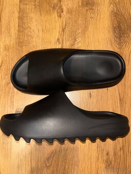 Yeezy Slides - 5