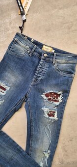 Elegantní trhané džíny Met - 5