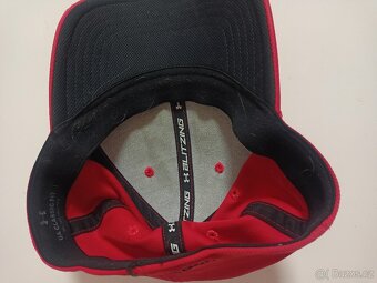 Červená kšiltovka zn. under armour, vel. S/M - nenošena - 5