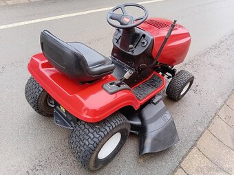Prodám zahradní traktor Hurricane 13.5Hp - 5