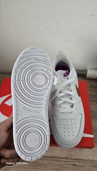 Nike Court borough 38,5eu - 5