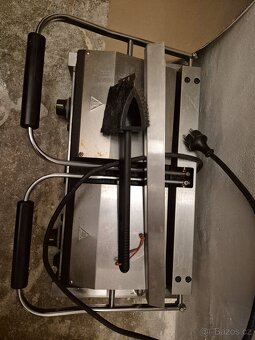 Profesionální gril elektro. HENDI - 5