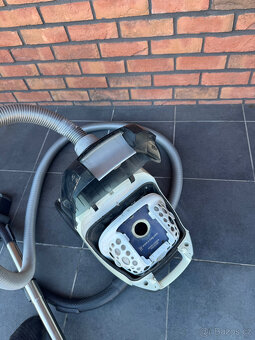 Výkonný vysavač electrolux jetmaxx 2000w, sáčkový - 5
