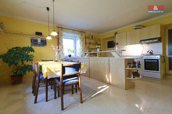 Prodej rodinného domu, 1150 m2, Dobešov - 5