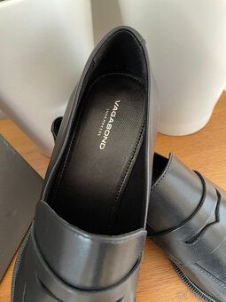 Černé kožené mokasíny loafers Vagabond, vel. 39 - 5
