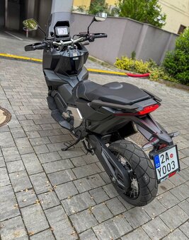 Prodám Hondu X-ADV 750 DCT (2024) – TOP stav-odpočet DPH - 5