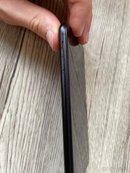 iPhone SE 2020 - 5