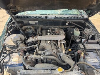 Toyota Hilux 2.5 D4D 2003 - 5