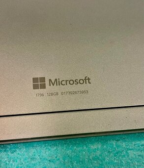 Microsoft Surface Pro 5 – 128 GB (model A1796) - 5