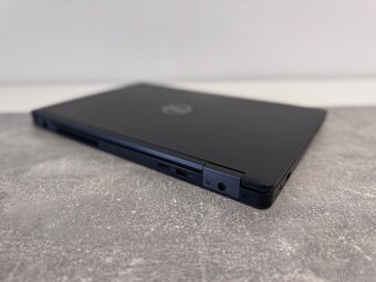 Dell Latitude 5590 - Intel Core i5-8350U / Windows 11 / 15.6 - 5