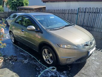 HONDA CIVIC FK1 - 5