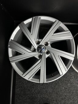 Alu VW 5x112 18” BERGAMO - 5