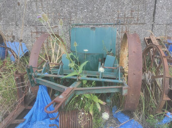 Zěmědělska technika vice stroju - 5