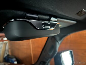 Držák brýli na vnitřní stinitko do auta - 5