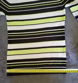 Dámské oblečení L-XL svetry, šaty, sukně 250 Kč - 5