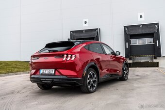 Ford Mustang Mach E AWD 98,7 KW Prodloužený dojezd - 5