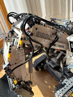 LEGO 42100 Bagr Liebherr R 9800 - 5