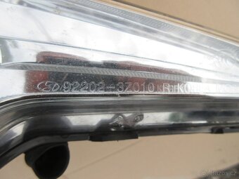 Hyundai i40 pravá přední mlhovka 92202-3Z010 - 5