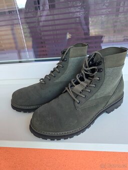 Reserved shoes - 5