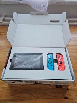 Nintendo switch + příslušenství - 5