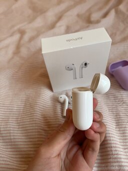 Prodej Apple AirPods generace 1 - 5