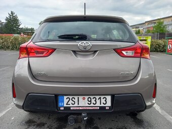 Toyota Corolla Auris 1.6 benzín 97 kw 2013 - 5