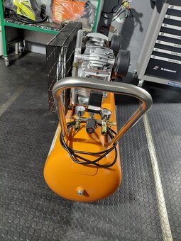Vzduchový kompresor Pantermax Airflow 103 - 5
