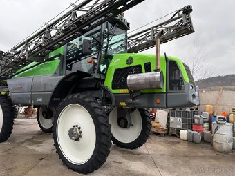 Samojízdný postřikovač Tecnoma Laser 4220, záběr 36 m, rok v - 5