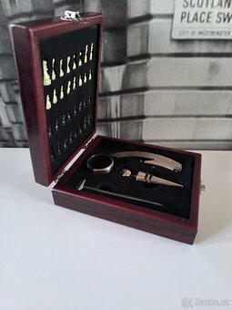 Šachy + sada na víno v dárkové krabičce - 5