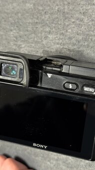 Sony Alpha A6100 + objektiv Sony 16–50mm OSS (set) - 5