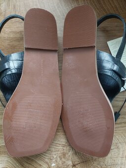 Vel. 38 Reserved kožené sandály - 5