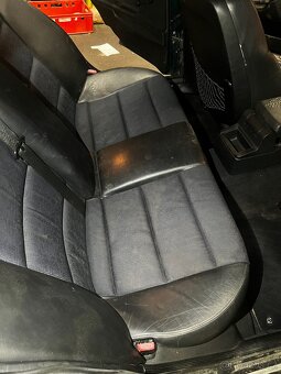 Interér BMW E36 sedan - 5